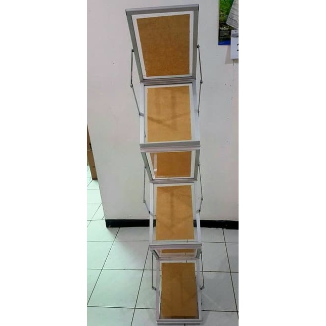 

Rak Brosur Akrilik Murah/ Tempat Brosur Acrylic Ukuran A4