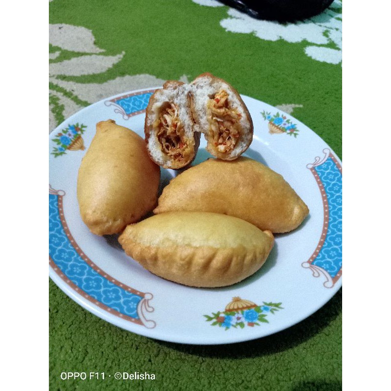 

Panada ayam suwir mercon