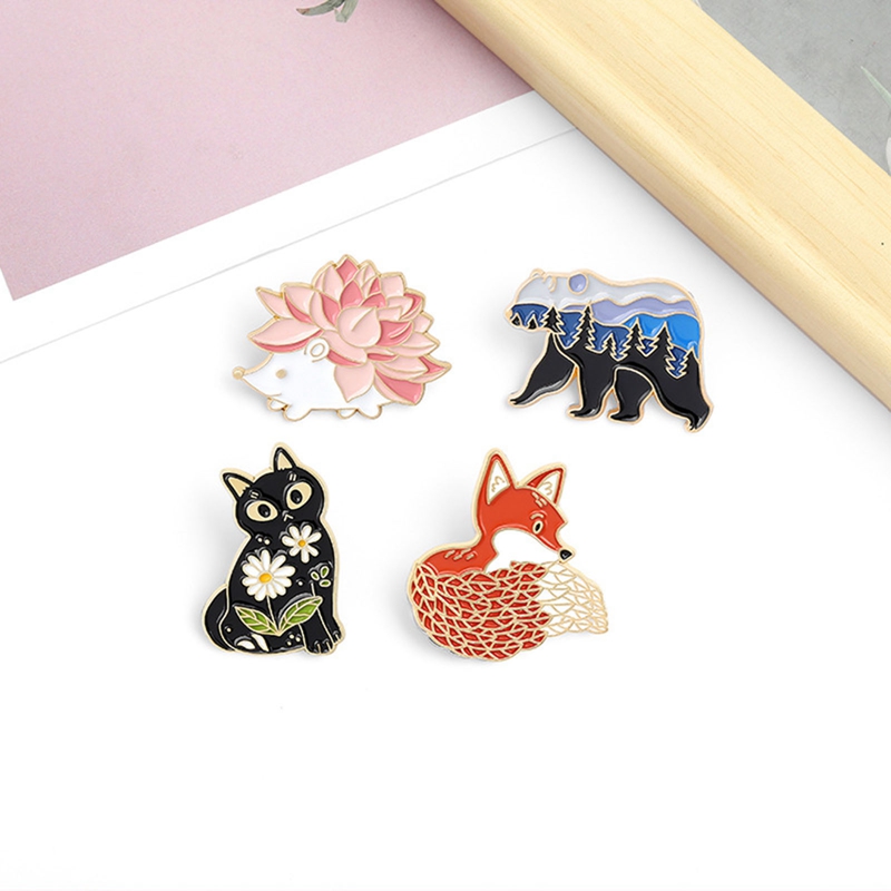 Bros Pin Enamel Desain Kartun Hewan Hutan Rubah Kucing Beruang Landak Untuk Hadiah Anak