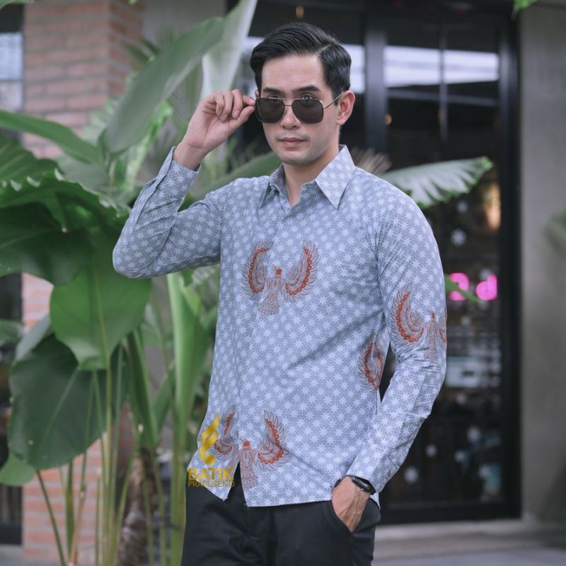 ATASAN TRADISIONAL BATIK MODERN MOTIF TRUNTUM GARUDA ORI BATIK PRABUSENO WARNA BIRU MUDA BATIK PRIA