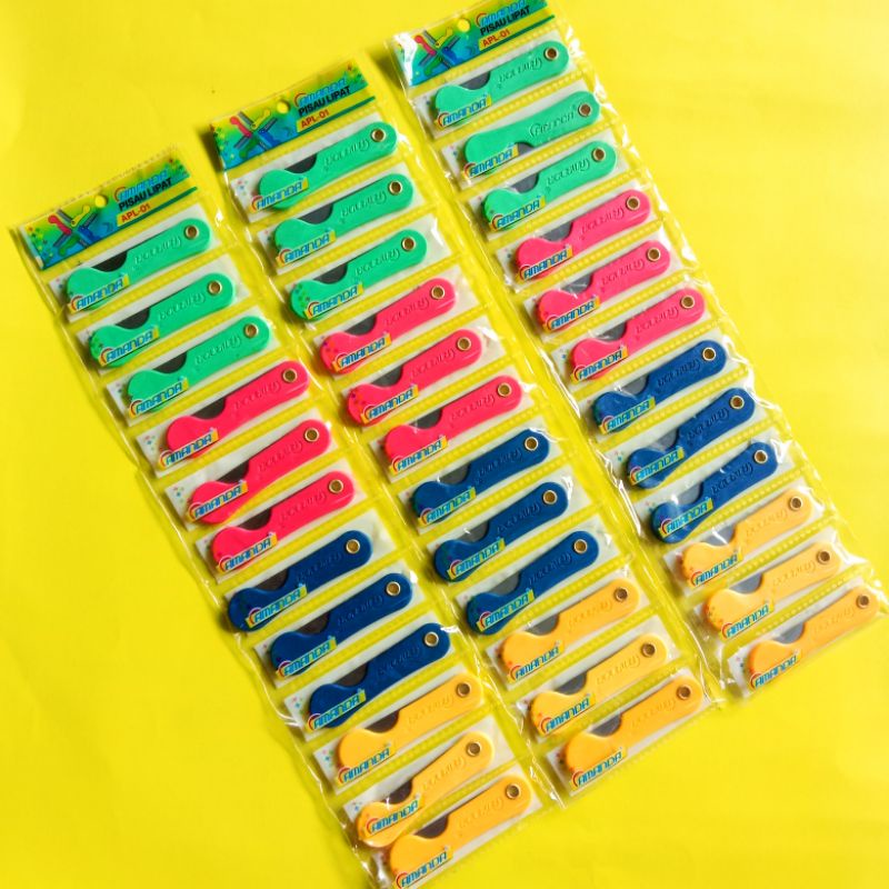 

PISAU LIPAT PEMES 12 PCS CUTTER KECIL RENCENGAN MURAH