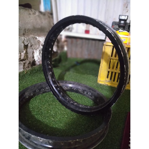 velek Rossi 185/215 hitam lingkaran 17