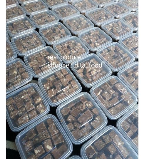 

☄️Shopeng Day Coklat CAMPURAN silverqueen ,coklat blok 250gram | Ready Stok | Termurah | Grosir
