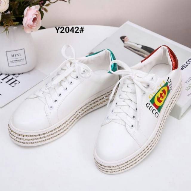 Sepatu Gucci Ace