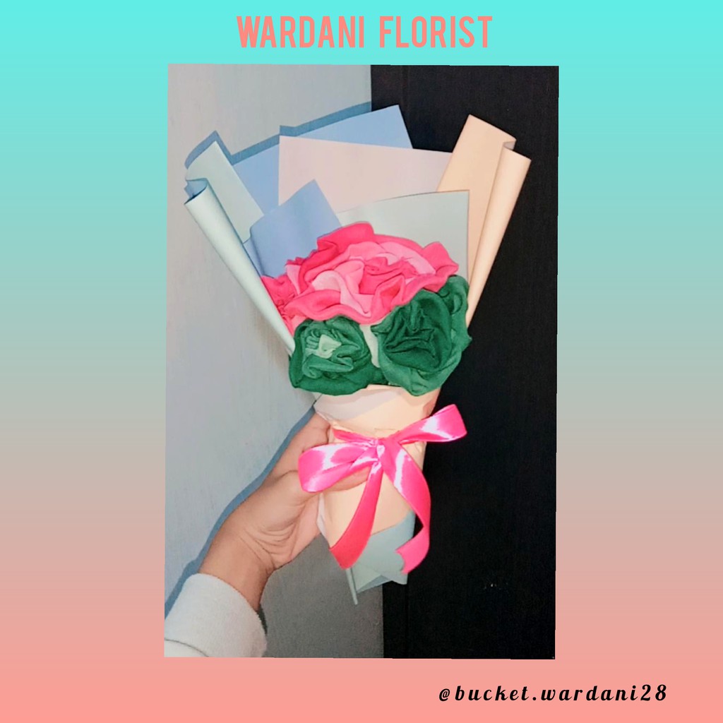Bucket bunga murah / wisuda / ulang tahun Bouquet bunga kerudung /bucket/buket/kerudung/bouquet mura