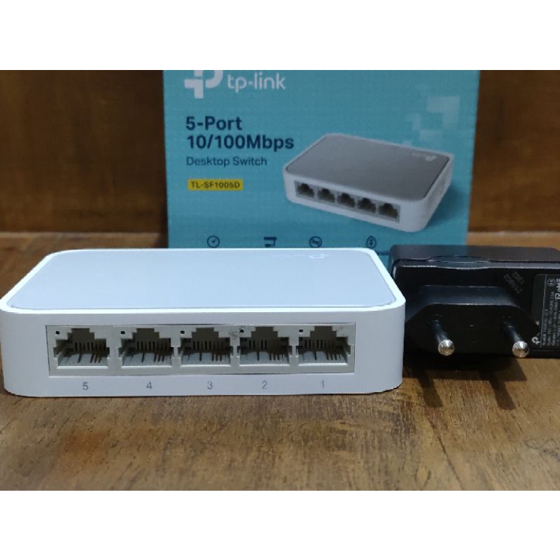 TPLINK TL-SF1005D 5 port Fast Ethernet Switch Hub TP-Link 10/100Mbps Desktop Plastik Case