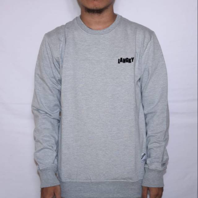 sweater tanpa hoodie