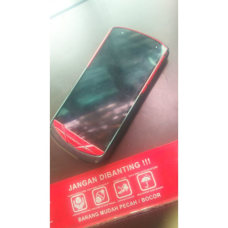 kyocera G02 kyv35 outdoor minus matot