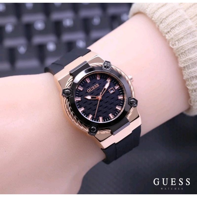 Jam Tangan Wanita Terlaris Jam Tangan Fashion Rubber Halus Wanita Jam Tangan Favorit Kesukaan Wanita