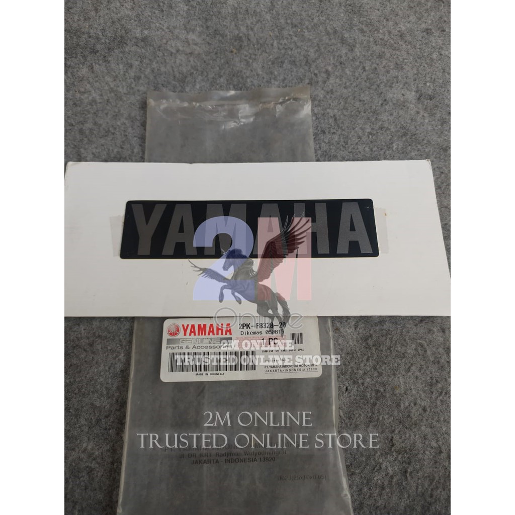 Mdr EMBLEM YAMAHA FAIRING BAWAH R15 GREY BLACK ORI YGP 2PK-F8328-20