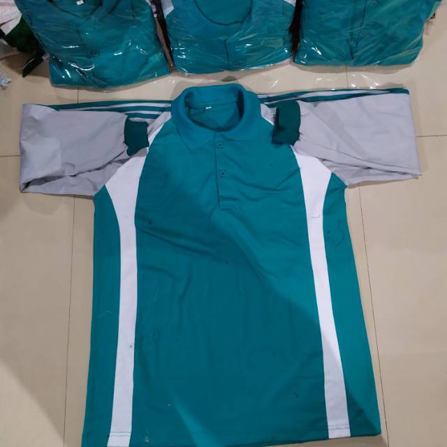 Seragam olahraga guru