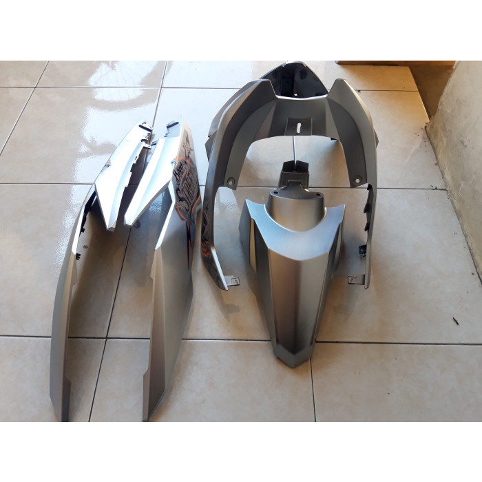cover body depan belakang spakbor beat street silver  EKA  MOTOR bisa bayar cod lo kak