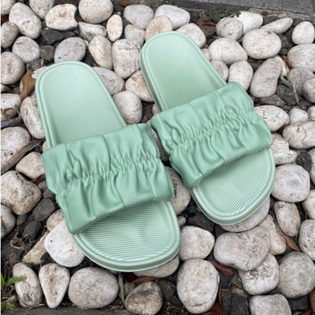 BLC Sandal Kerut Tengah V202