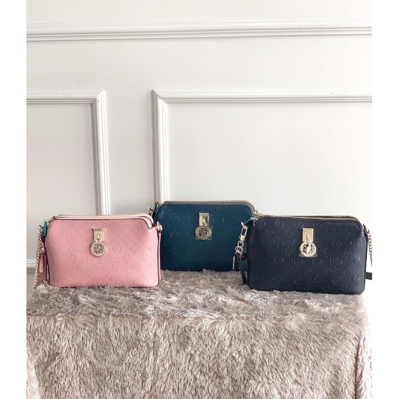 Guesss sling bag GB317