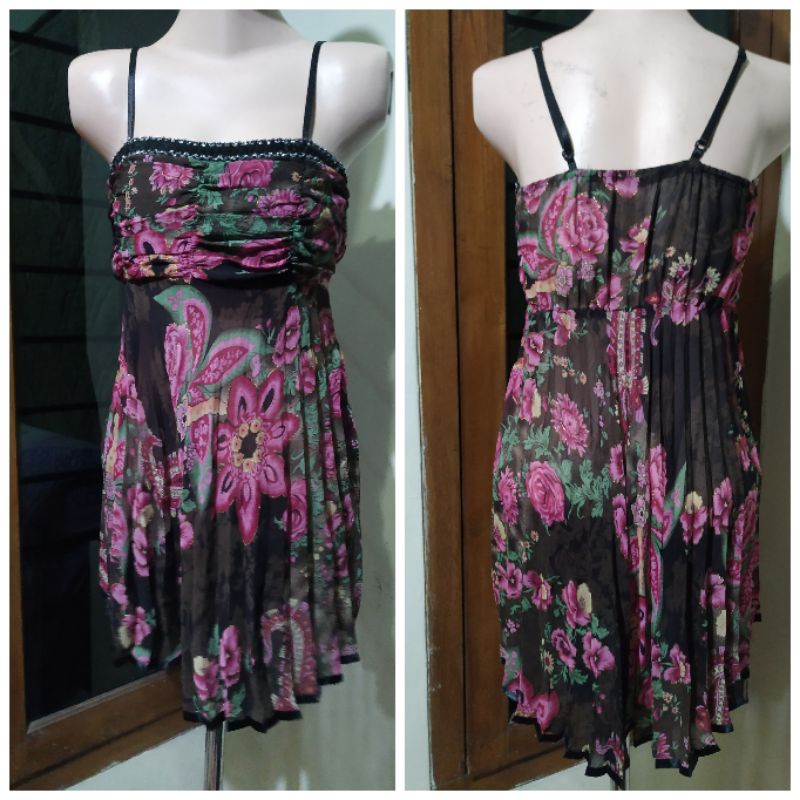 Dress Abstrak