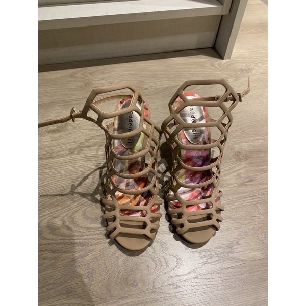 STEVE MADDEN / MADDEN GIRL HEELS