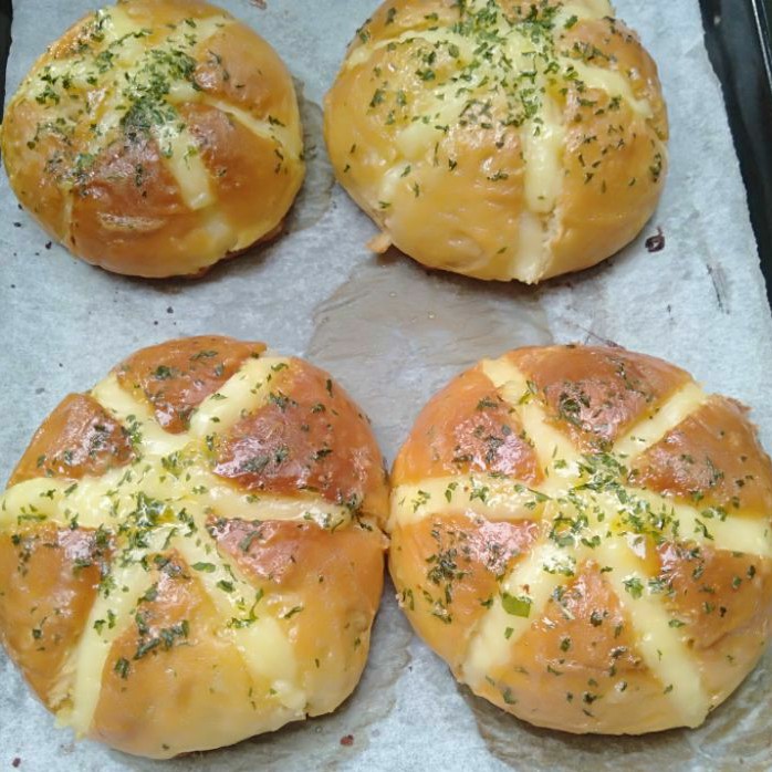 

Korean Garlic Chesse bread