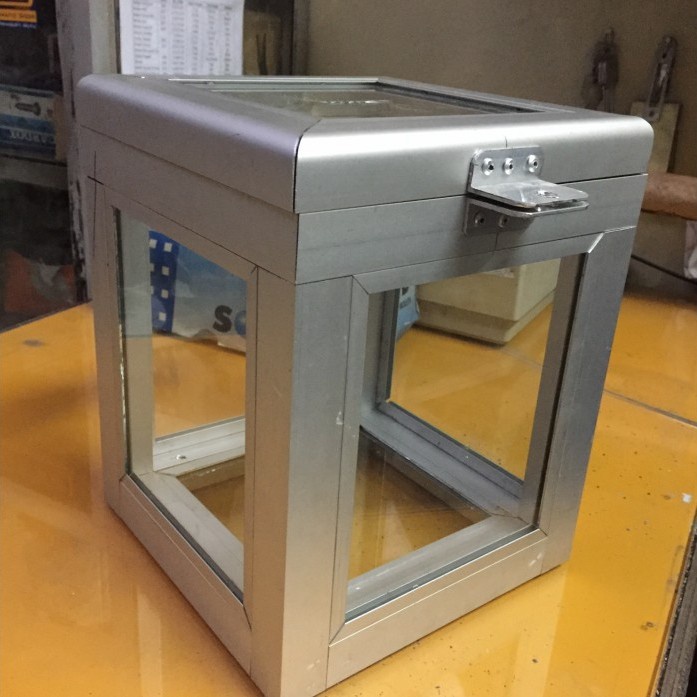 

Kotak Amal Kotak Uang Kotak Saran Dari Kaca Aluminium Promo