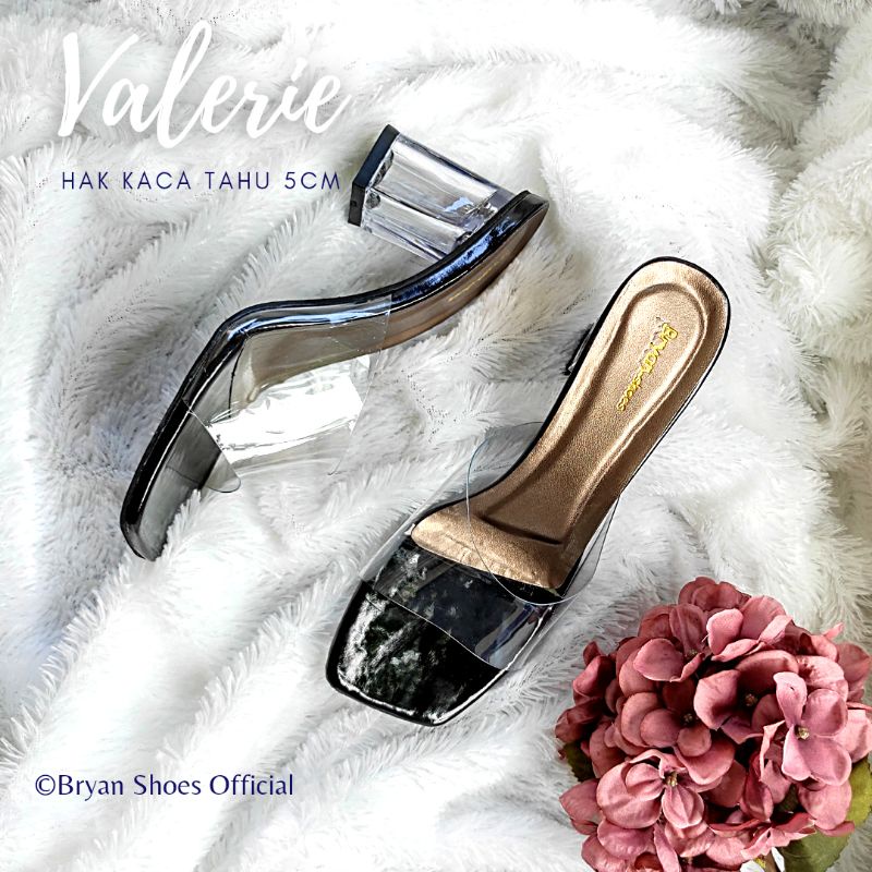 Bryan Valerie Heels Mika Hak Tahu 7cm Kaca Simple Aestetic Kenikian Glossy Oversize Bigsize Jumbo