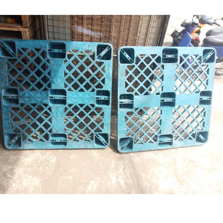 

Model baru - Palet plastik second 105x105x12cm khusus JNE