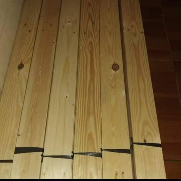 

IRS Papan jati belanda ukuran 110x8x1,8 sudah diserut .,.,