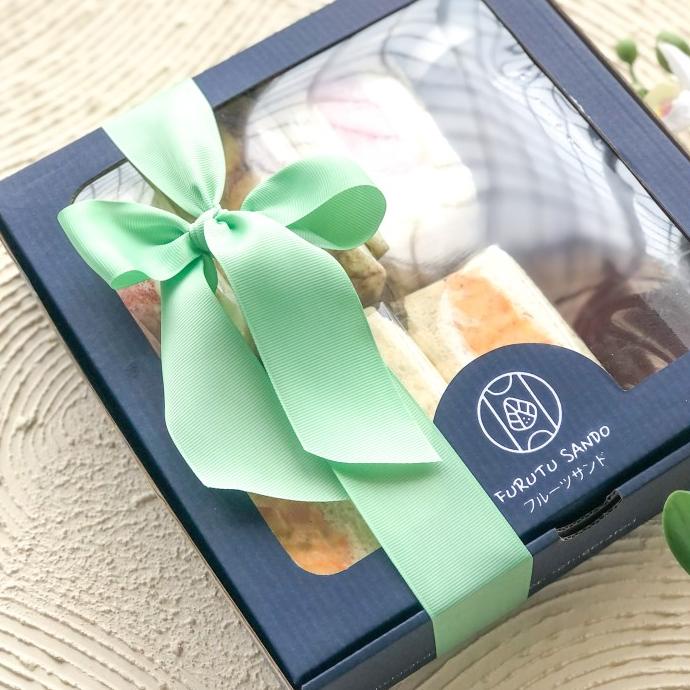 

BISA BAYAR DITEMPAT Hampers Ramadhan Lebaran Parsel Idul Fitri Sandwich Buah Furutu Sando TERHEBOH