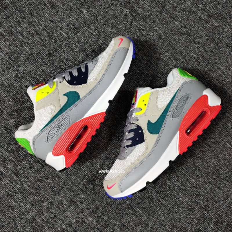SEPATU NIKE AIR MAX 90 EVOLUTION OF ICONS