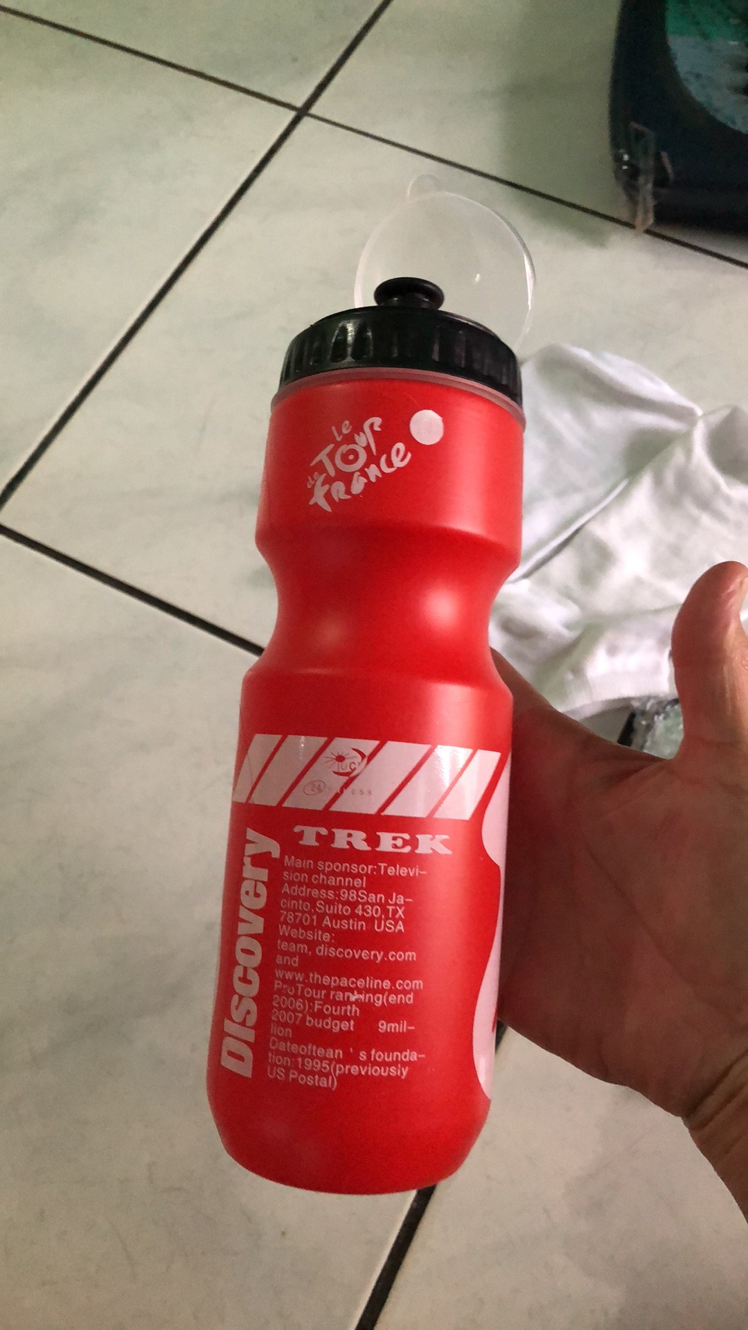 Paket Botol Minum Sepeda Gunung Botol Serat Karbon Berbentuk V.