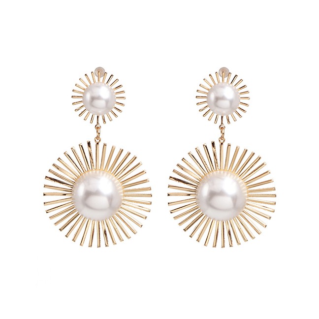 LRC Anting Tusuk Fashion Alloy Sun Flower Pearl Earrings F633XX