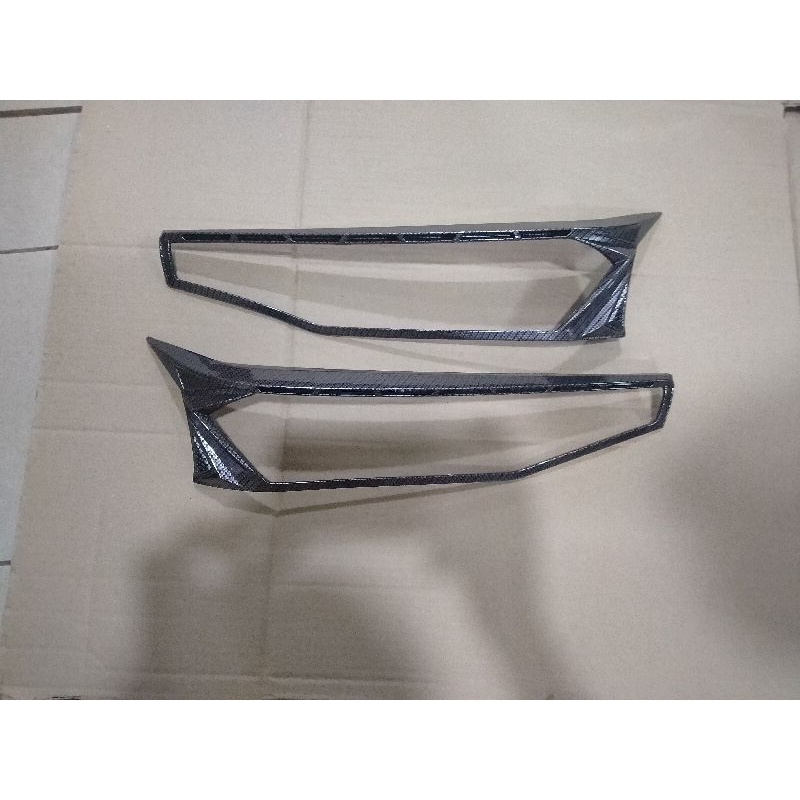 garnish lampu depan carbon Avanza Xenia 2022