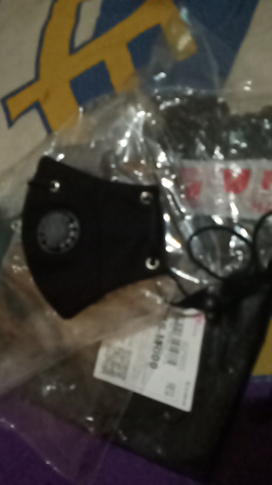 Air Valve Basic Black  | Masker Kain Distro Polos Anti Bakteri Isi 12 Pcs