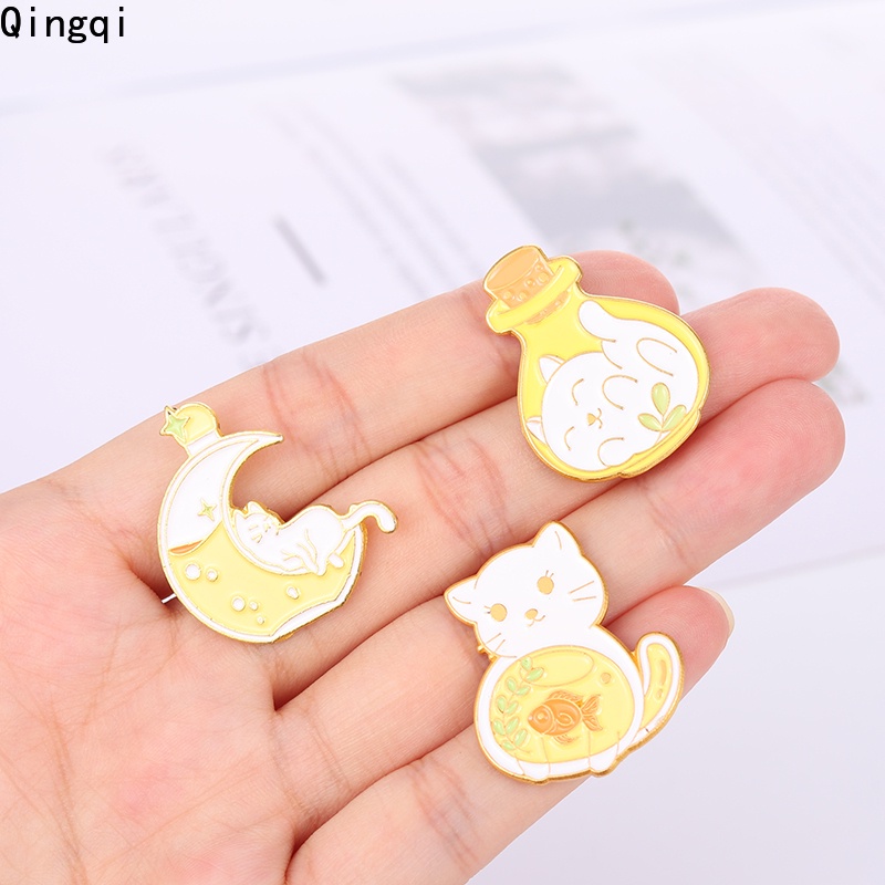 Bros Pin Enamel Bentuk Kartun Hewan Kucing Kelinci Botol Magic Untuk Hadiah Anak