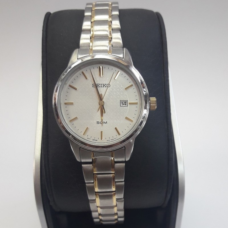 Seiko Ladies SUR745P1 Quartz Silver Dial - Jam Tangan Wanita SUR745