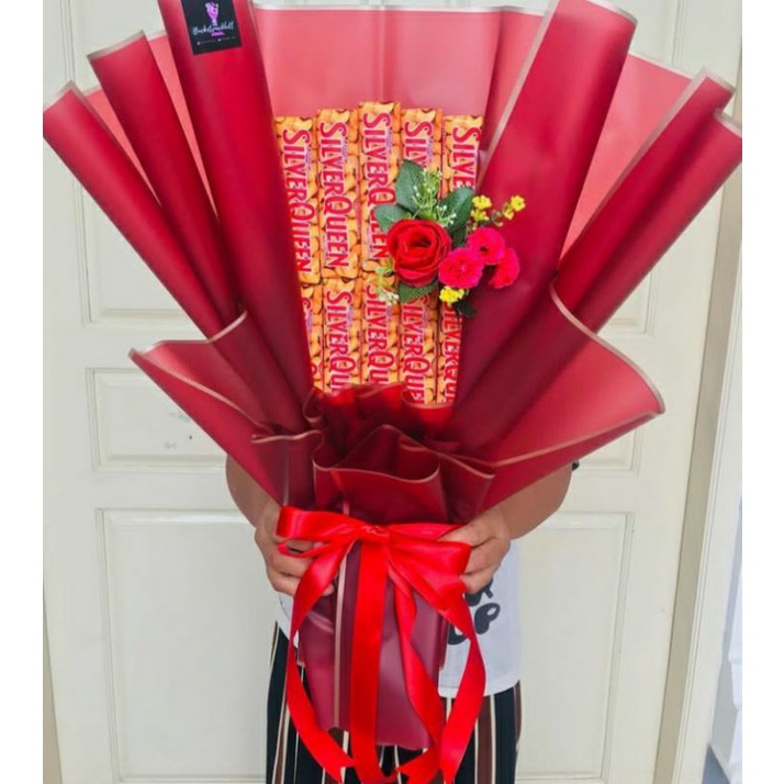 

Bouquet BUCKET BUNGA snack coklat yupi Silverqueen