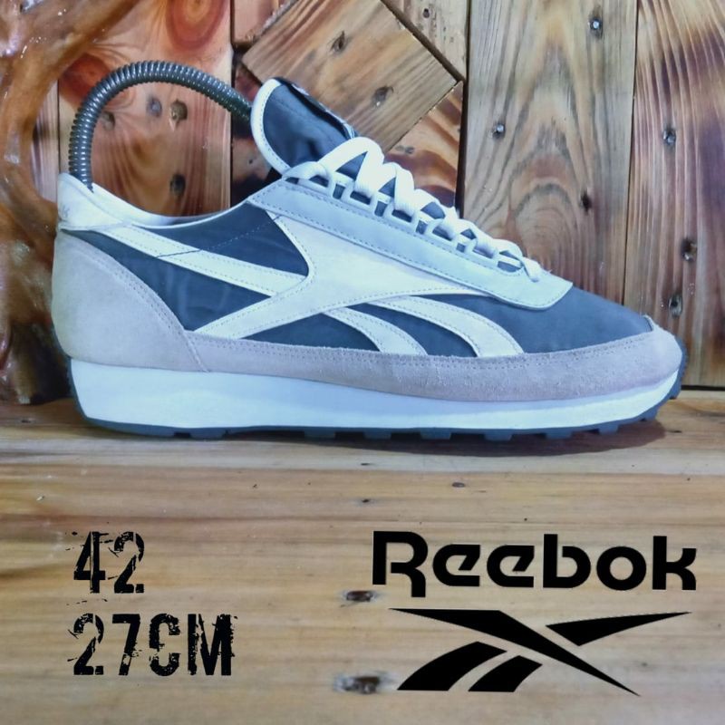 harga reebok aztec original