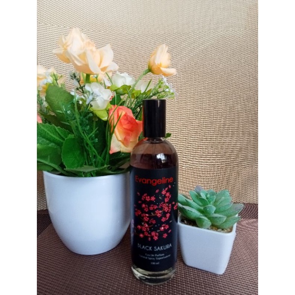 Farfum Evangeline Black Sakura
