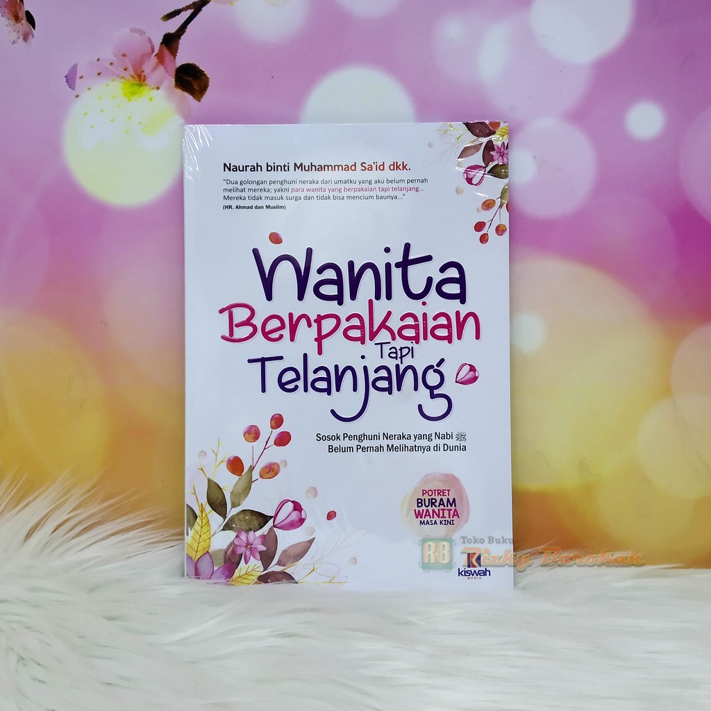 Wanita Berpakaian Tapi Telanjang