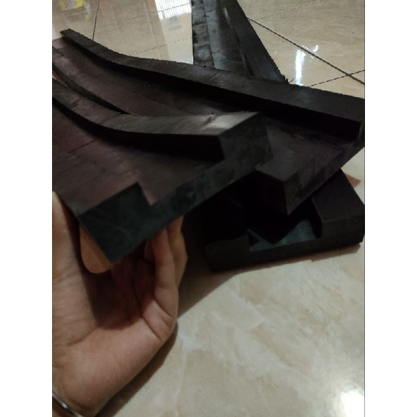 SEAL PINTU AIR TYPE U/KARET PINTU AIR.