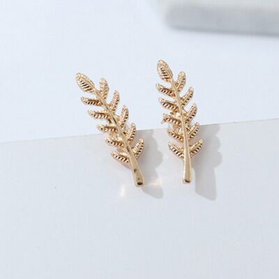 Anting wanita sederhana berbentuk daun modis