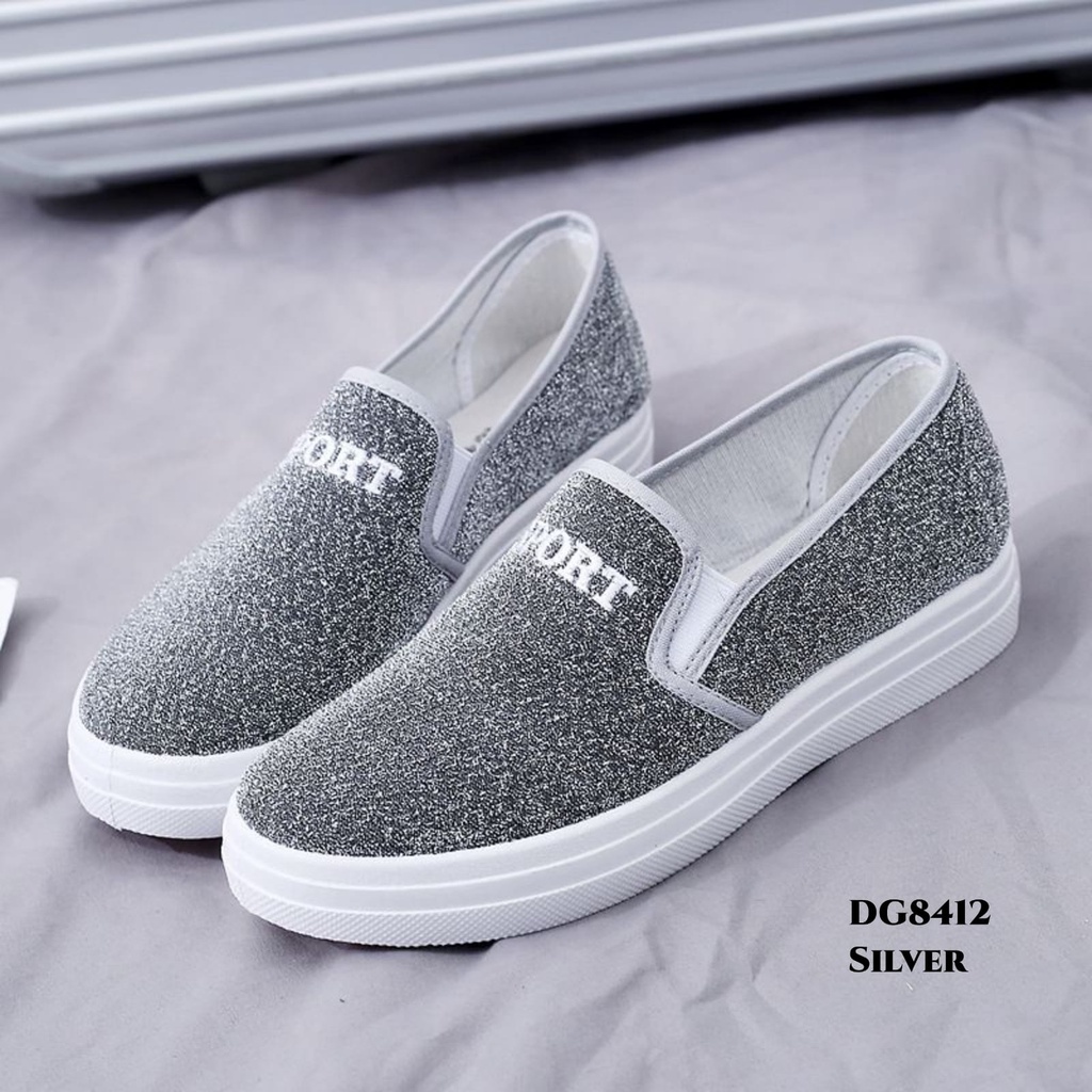 WYN SNEAKERS CASUAL SPORT FASHION KOREA NYAMAN ANTI SLIP DG8412