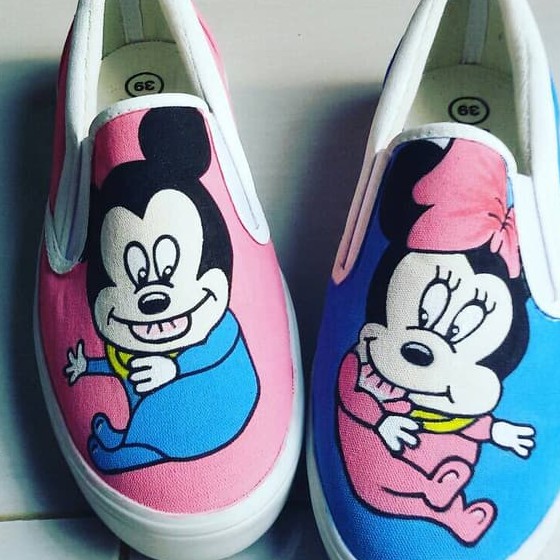 

SEPATU LUKIS BEBAS DESAIN CUSTOM NAMA GAMBAR KUALITAS RAPI CEPAT 48