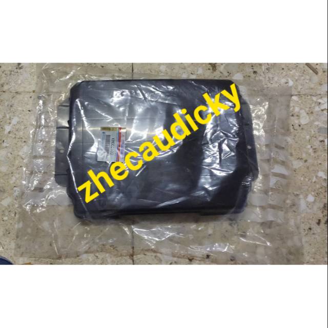 Tutup accu aki canter hitam ori