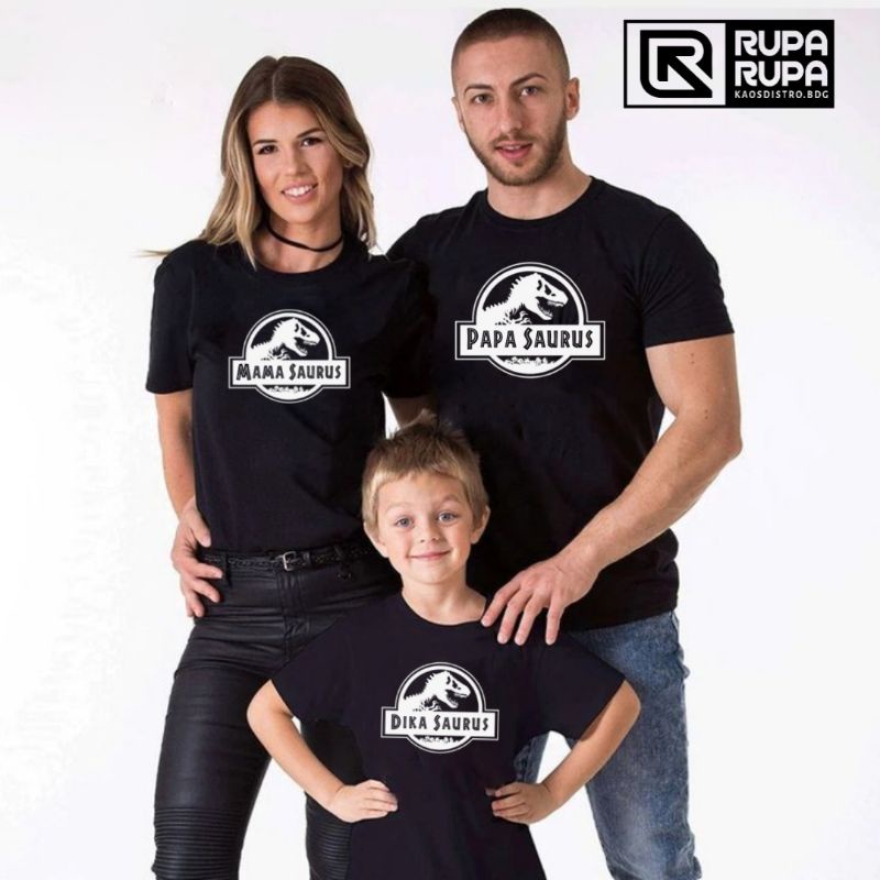 Kaos Couple Keluarga | Kaos Custom Sablon Nama Keluarga Desain Jurassic Park