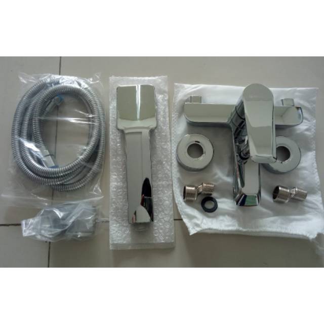 Kran bathup Kran air panas set Kran shower panas dingin