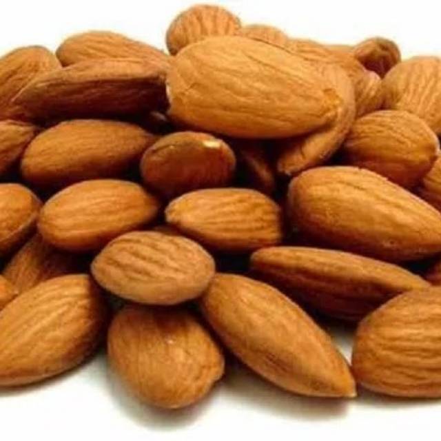 

Kacang Almond Mentah 500 g Almond Raw 500 g