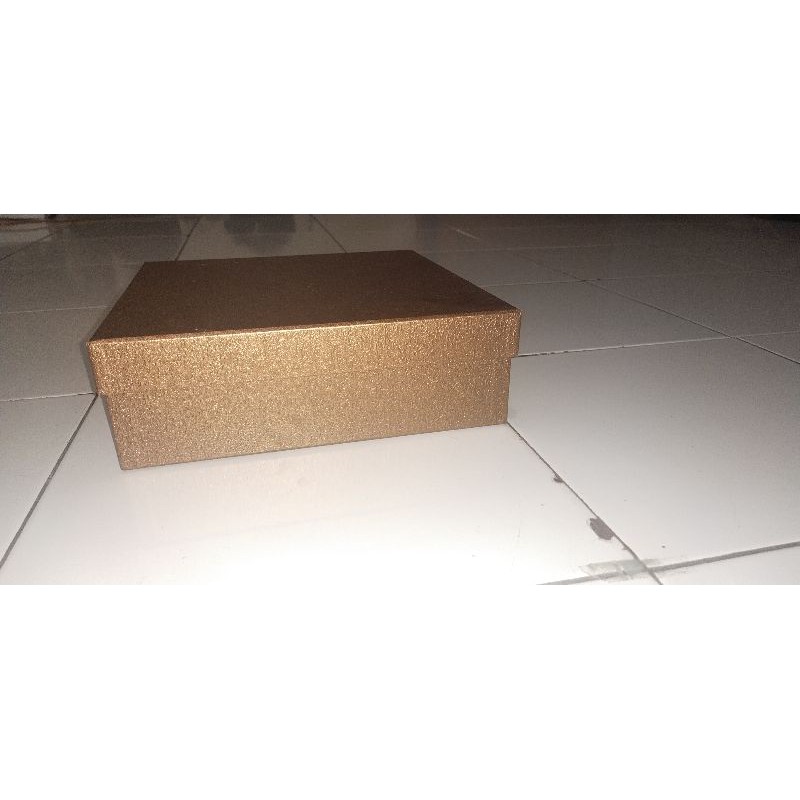 

Gift Box/Hampers Box/Kotak Kado Ukuran 25x25x8 Cantik dan Kokoh