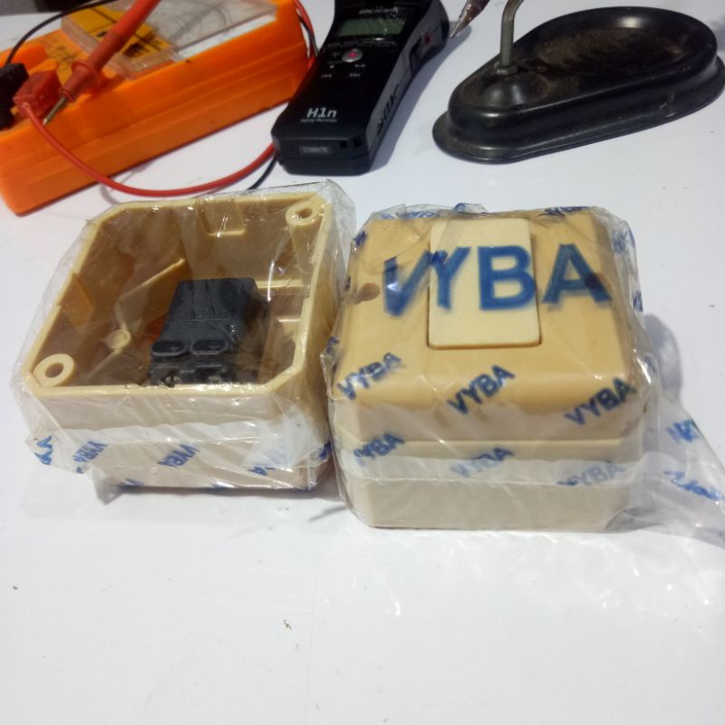 Saklar Engkel Outbow VYBA / Saklar Lampu Rumah Tempel Dinding 1 Gang