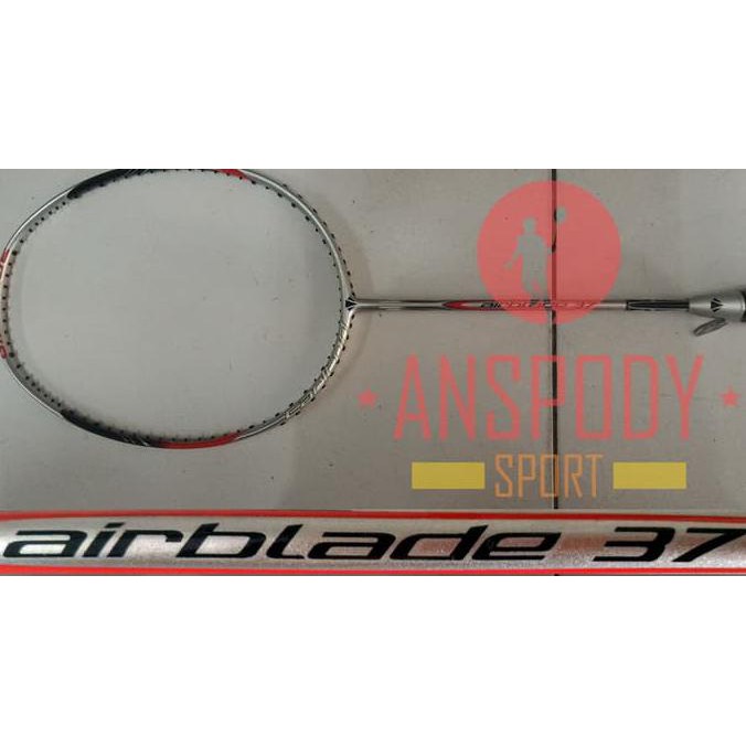 Raket Badminton Carlton Airblade 37