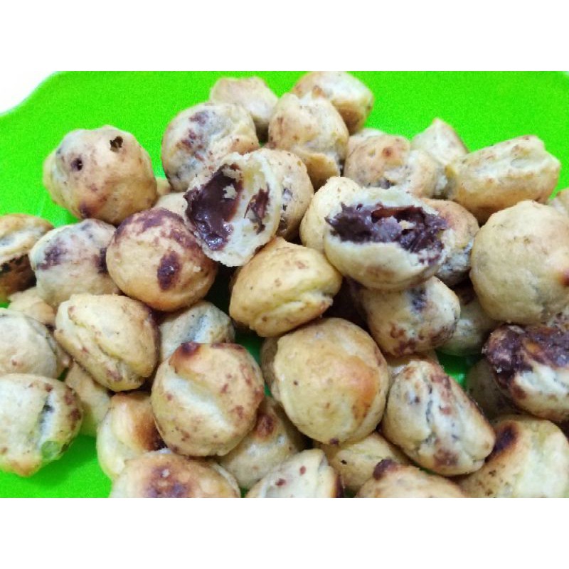 

cemilan kue sus kering cokelat lumer
