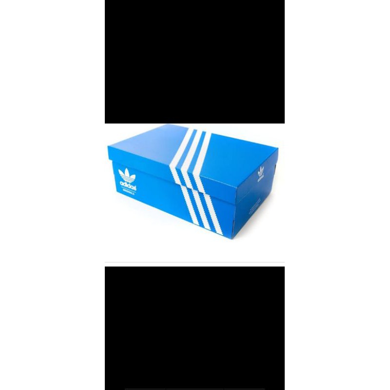 

kardus Adidas